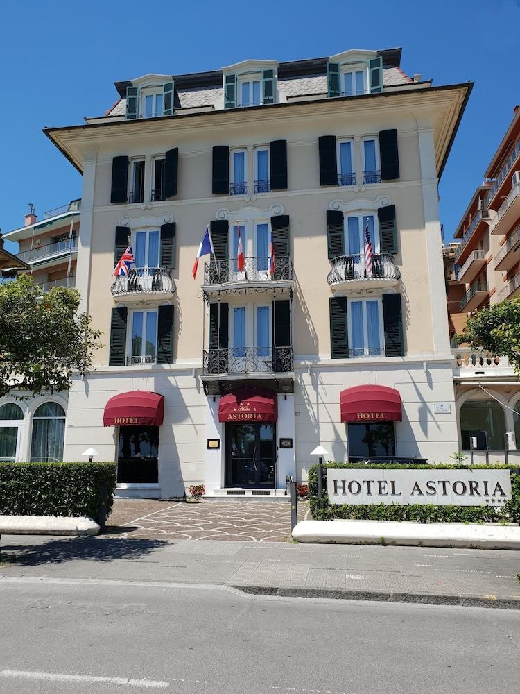 Hotel Astoria 4*